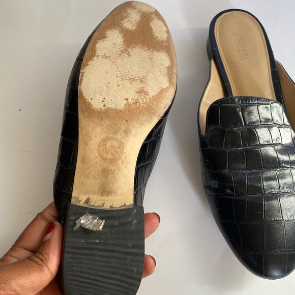 Micheal micheal kors leather size 8.5 black mules… - Picture 4 of 7